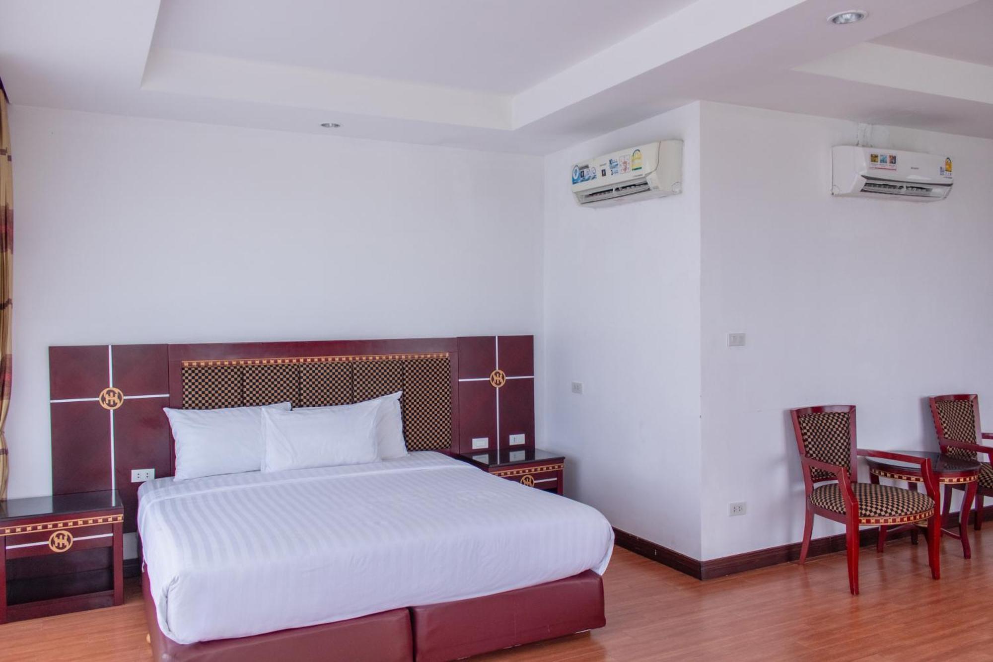 Jomtien Hisotel Praia de Jomtien Exterior foto