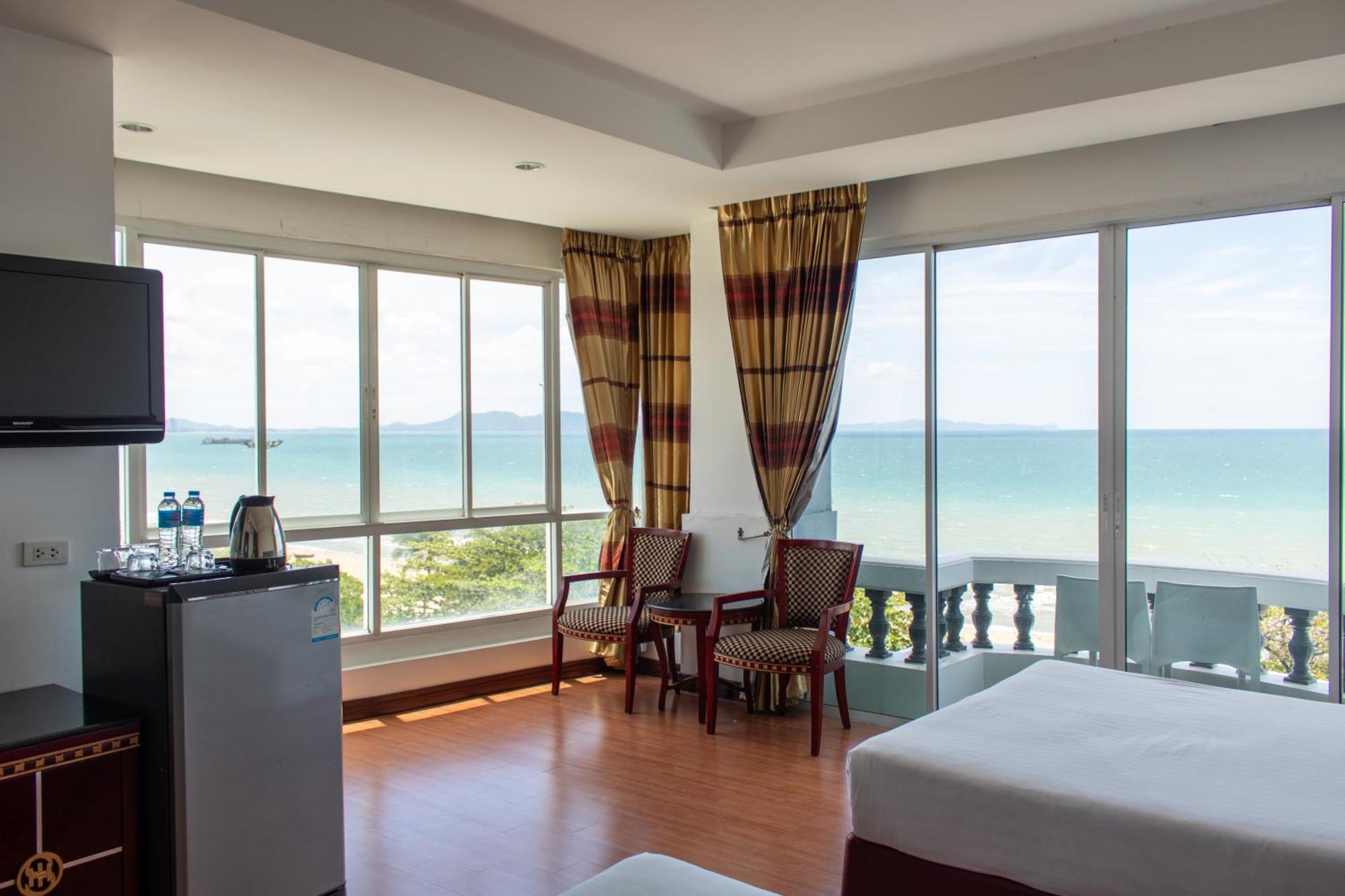 Jomtien Hisotel Praia de Jomtien Exterior foto